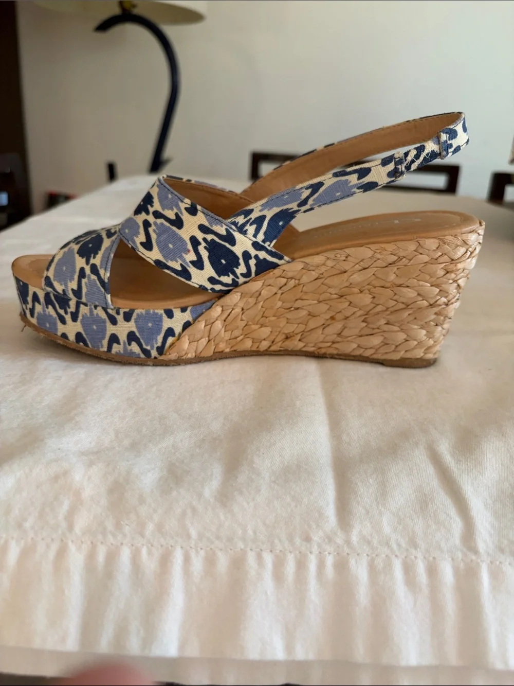 Women’s Chinese Laundry Blue Ikat Canvas Slingback Heels Sz 8.5